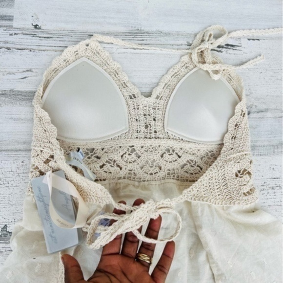 NEW! Guess Crochet Grace Cotton Halter Top Size Large - Picture 9 of 16